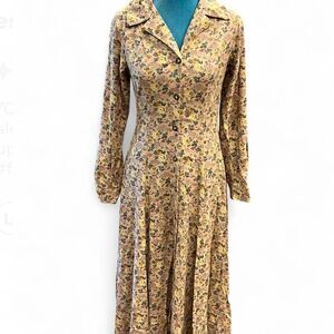 Vintage Laura-Ashley Women's Floral long sleeve button up Dress